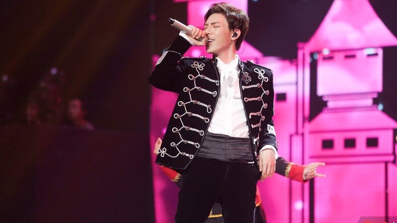 Erik là nghệ sĩ biết cân bằng giữa giọng hát và hình ảnh