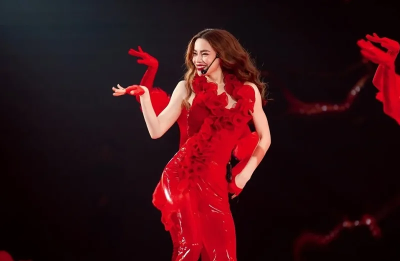 Hồ Ngọc Hà là nghệ sĩ có khả năng kiểm soát hình ảnh tốt, luôn giữ phong cách sang trọng và hiện đại