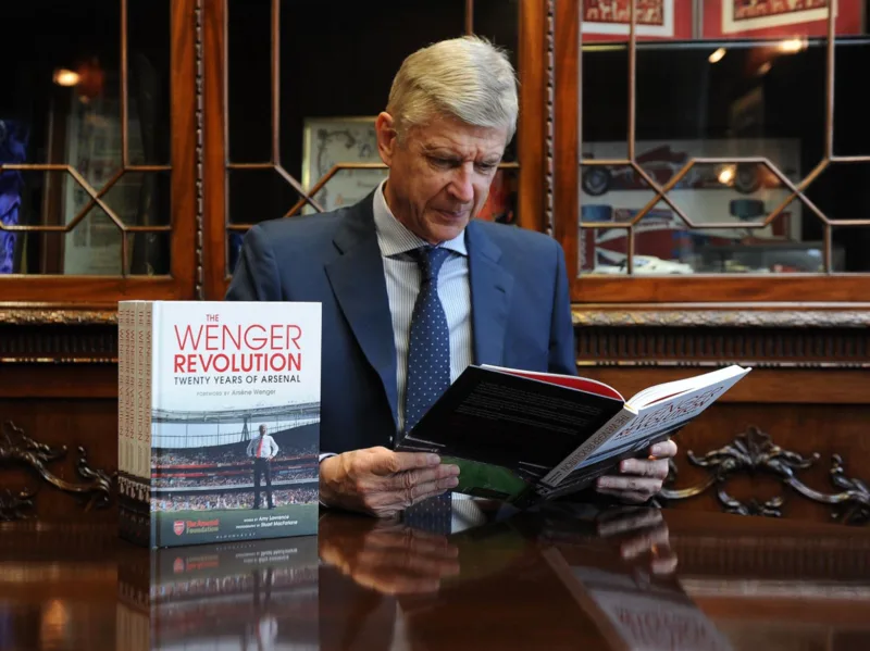 Arsene Wenger xây dựng Arsenal với lối chơi kỹ thuật và khoa học